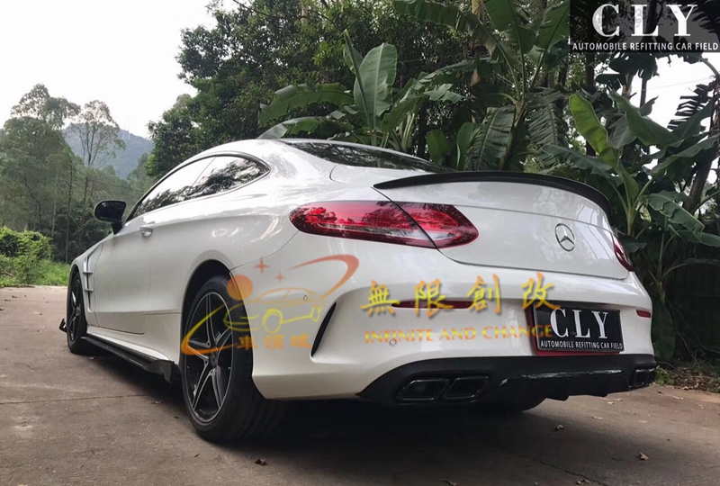 奔驰C级W205尾翼